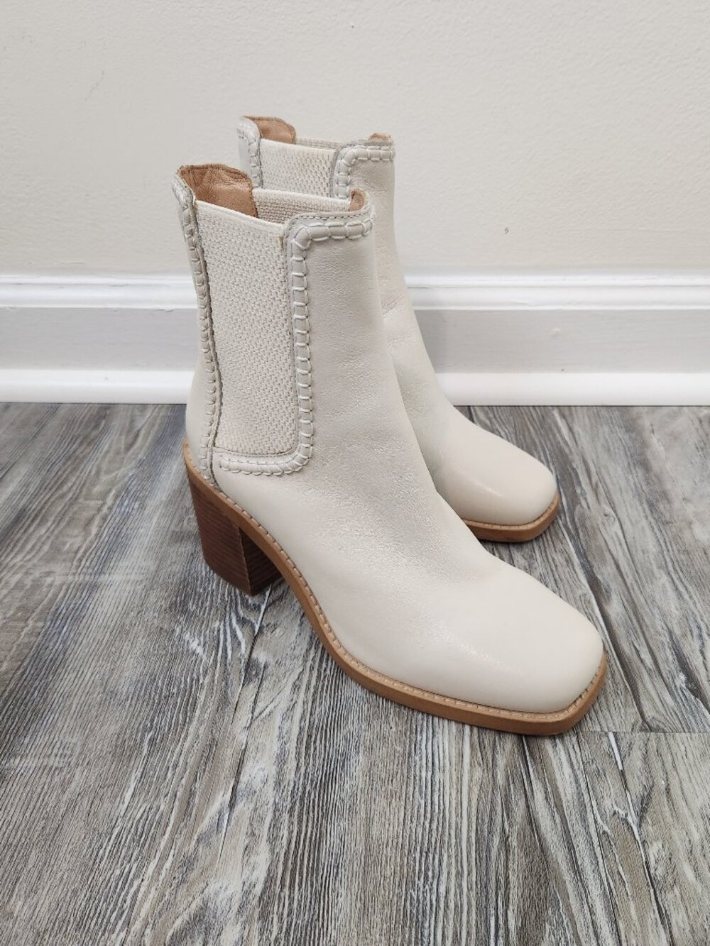 Boden Women's Size 8 Leather Ivory Boho Block Heel Elastic Ankle Boots